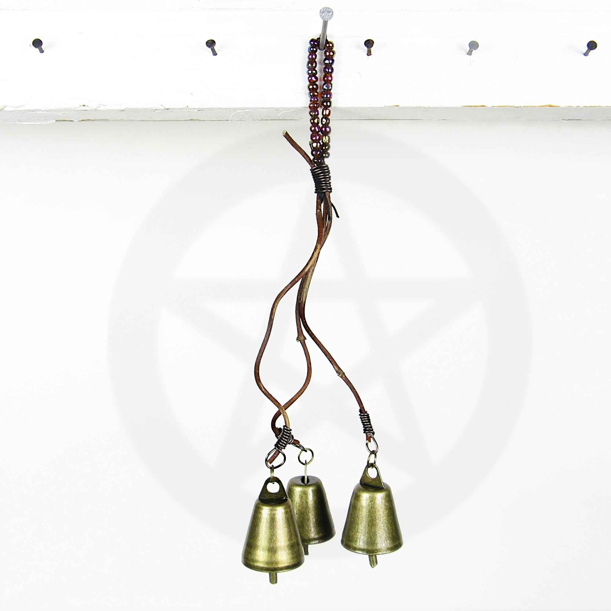 Witch's Bell: 3 Bells on Vines with Glass Beads